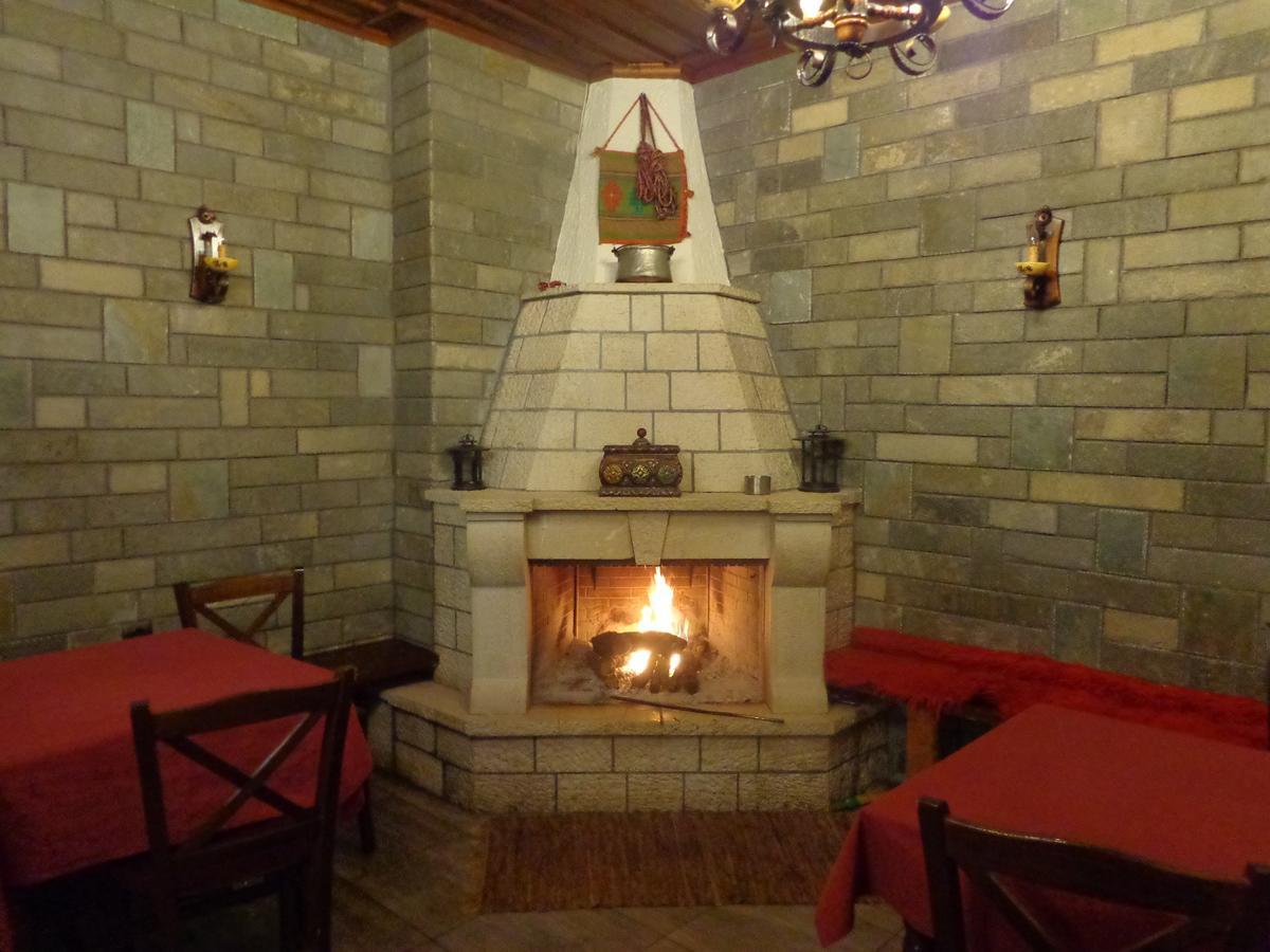 Alonaki Guesthouse Plátanos Eksteriør bilde