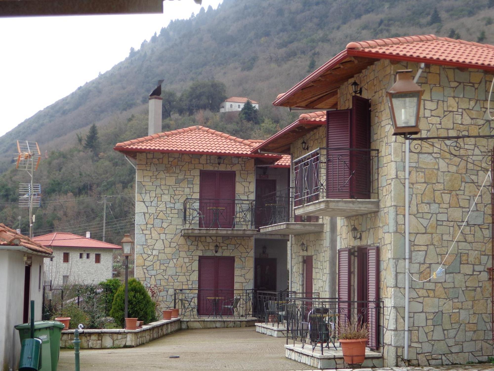 Alonaki Guesthouse Plátanos Eksteriør bilde