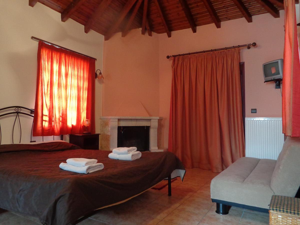 Alonaki Guesthouse Plátanos Eksteriør bilde