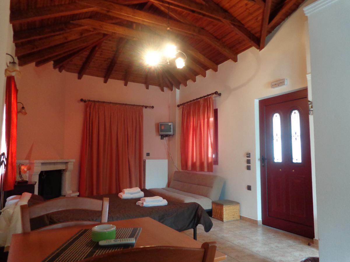 Alonaki Guesthouse Plátanos Eksteriør bilde