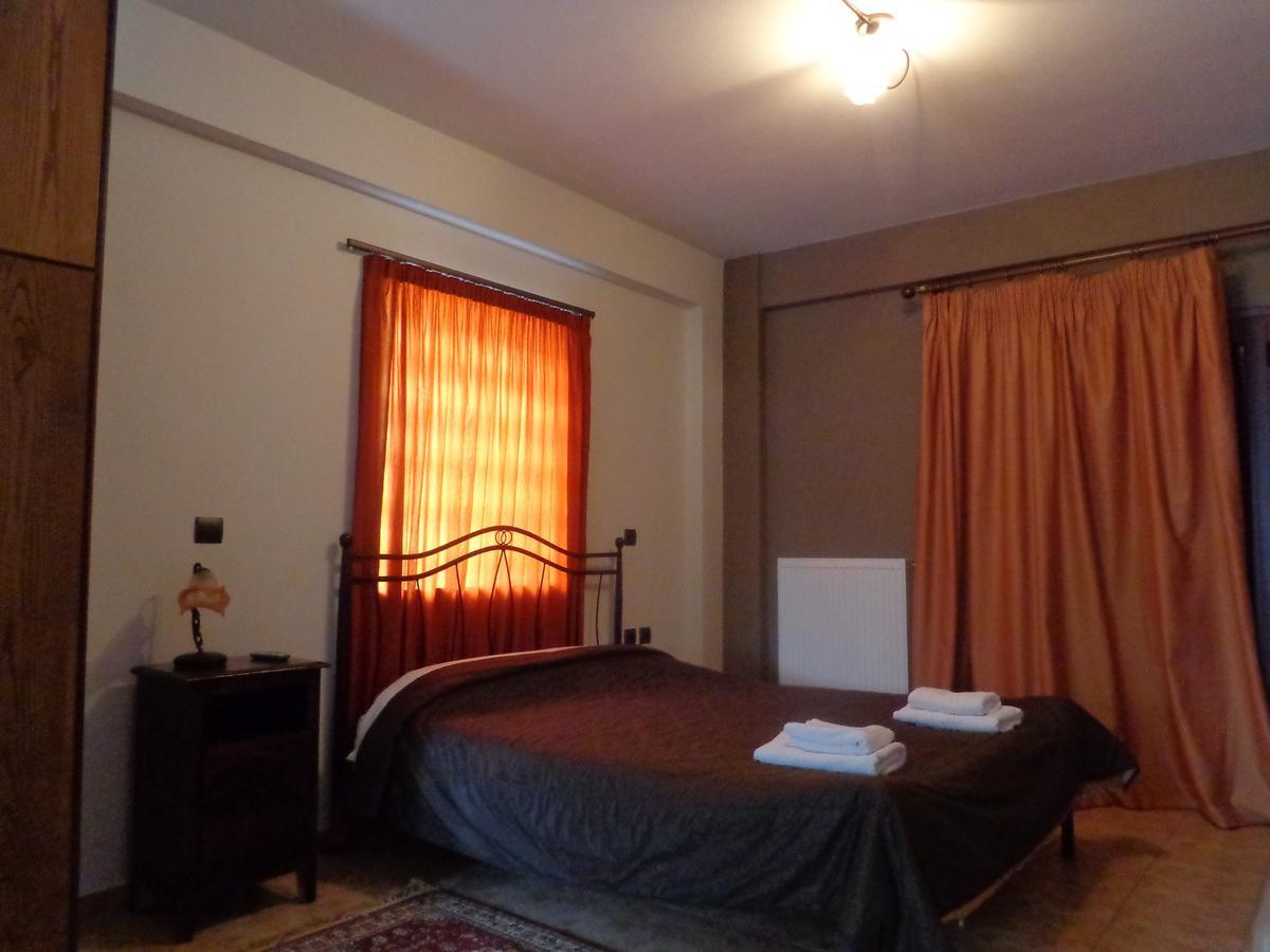 Alonaki Guesthouse Plátanos Eksteriør bilde